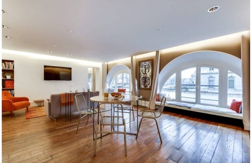 Paris City Center Apartment | 75 m² Apartment ∙ 1 bedroom ∙ 2 guests