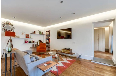 Paris City Center Apartment | 75 m² Apartment ∙ 1 bedroom ∙ 2 guests