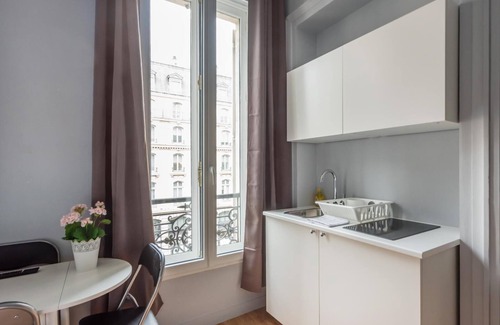 Quartier du Faubourg-Montmartre Apartment | Grands Magasins - Opéra 33 :cosy apt. for 4