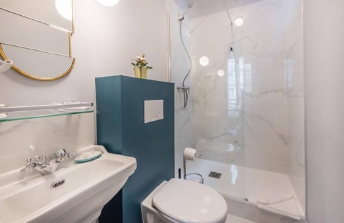 Quartier du Faubourg-Montmartre Apartment | Grands Magasins - Opéra 33 :cosy apt. for 4