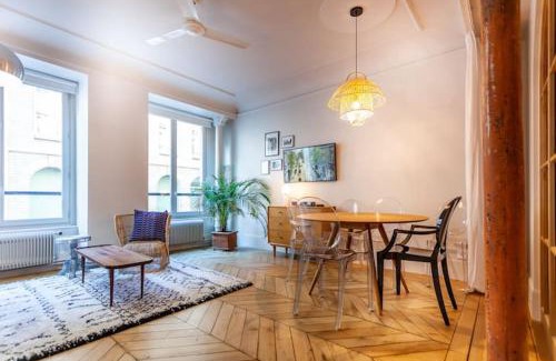 L'Europe Apartment | Greeter-Bel appartement Parisien de 70m2 - St Lazare