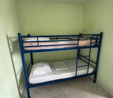 Saint-Denis Hostel | Hostel Wilson