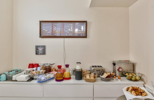 Asnieres-sur-Seine Hotel | Hotel ∙ 8 guests