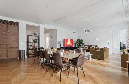 Madeleine Apartment | KAZA BELLA - Paris 8 Luxurious apartment close to Arc de Triomphe