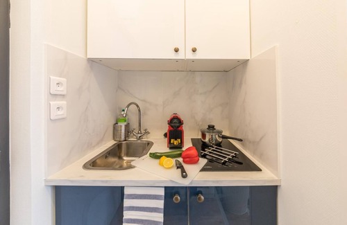 9th Arrondissement Apartment | Lafayette - Saint-Lazare 62 : Cosy apartment for 2