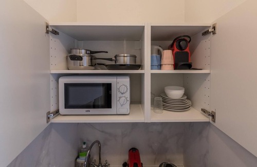 9th Arrondissement Apartment | Lafayette - Saint-Lazare 62 : Cosy apartment for 2