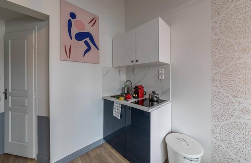 9th Arrondissement Apartment | Lafayette - Saint-Lazare 62: cosy apartment for 4