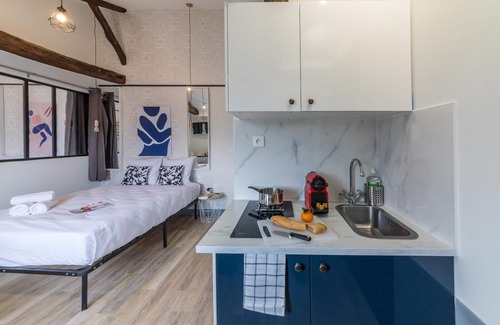 9th Arrondissement Apartment | Lafayette - Saint-Lazare 66: cosy apartment for 4