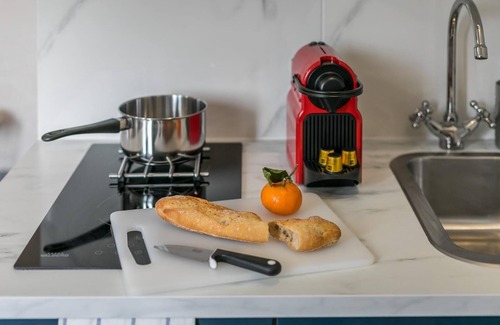 9th Arrondissement Apartment | Lafayette - Saint-Lazare 66: cosy apartment for 4
