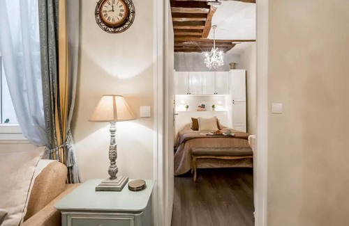 3rd Arrondissement Apartment | Le Jardin Du Marais