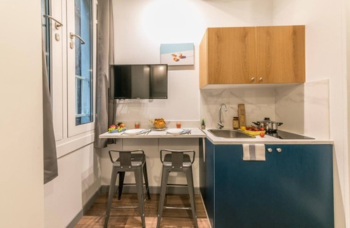 Palais-Royal Apartment | Louvre - Richelieu 206: cosy flat for 2