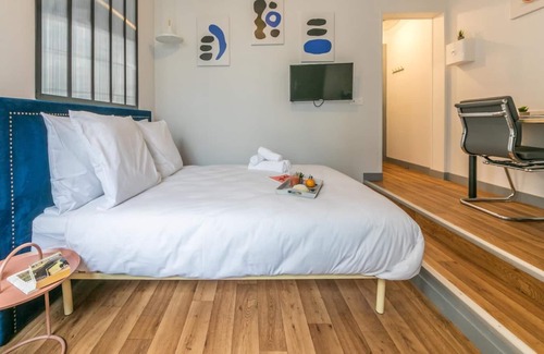 Palais-Royal Apartment | Louvre - Richelieu 212: cosy flat for 4