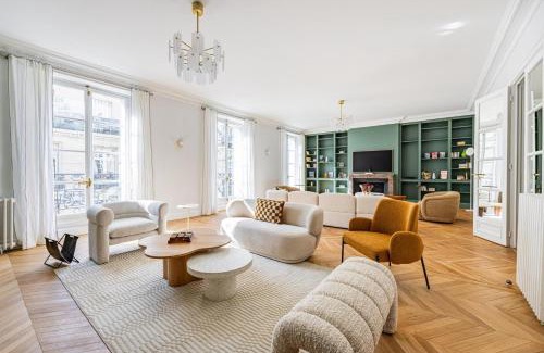 16th Arrondissement Apartment | Luxurious 4 Bedroom Apartment, La Muette