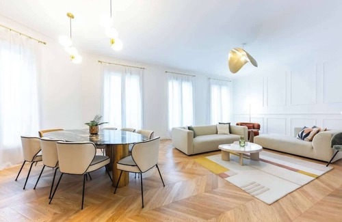 Saint-Gervais Apartment | Luxury Rivoli 4 Bed 3.5 Bath by Hotel de Ville/BHV