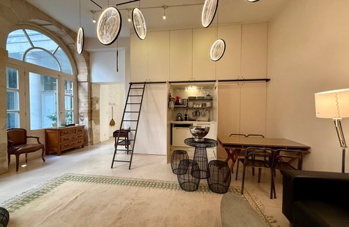 Quartier Sainte-Avoye Apartment | Magnificent 3-bedroom apartment ideally located in the Marais district