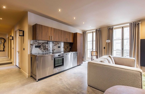 Paris City Center Apartment | Magnificent apartment - 5BR/12P - Louvre/Rivoli