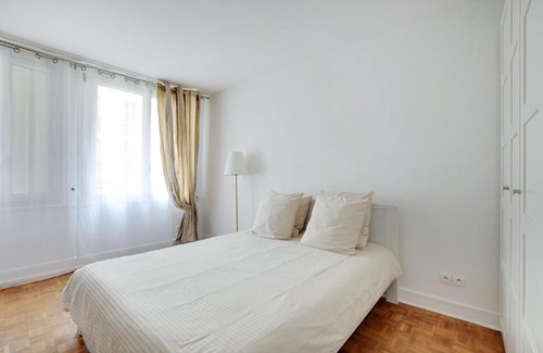 Quartier de la Place-Vendome Apartment | Maison de la Radio - Tour Effeil