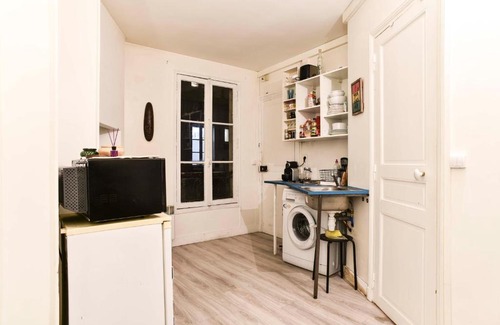 Quartier de la Goutte-d'Or Apartment | New! Nice flat for 4 - Paris 18
