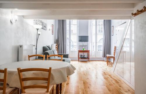 12th Arrondissement Apartment | Paris Center Loft