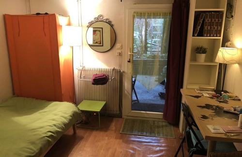 Montreuil Resort | Private room ∙ 5 guests
