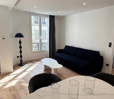 8th Arrondissement Apartment | Renovated Apartment near Tuileries and Concorde