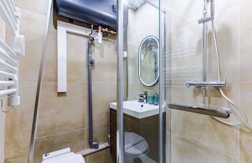 Belleville Apartment | Renovated studio 2 pers Bastille/Oberkampf A/C