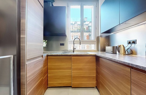 Chaillot Apartment | Signature Eiffel Tower