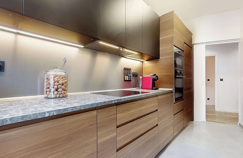 Chaillot Apartment | Signature Eiffel Tower