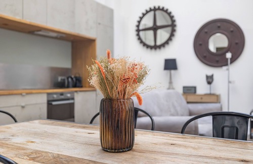 Quartier Sainte-Avoye Apartment | STEP INTO A UNIQUE PARISIAN EXPERIENCE IN THE HEART OF MARAIS AT RUE DU TEMPLE