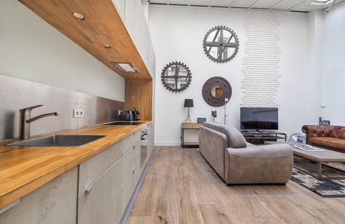 Quartier Sainte-Avoye Apartment | STEP INTO A UNIQUE PARISIAN EXPERIENCE IN THE HEART OF MARAIS AT RUE DU TEMPLE