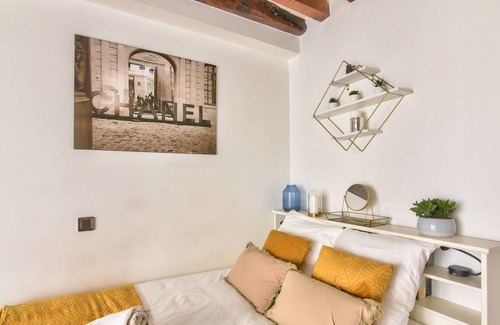 Arts-et-Metiers Apartment | Studio Paris Centre near Montorgueil