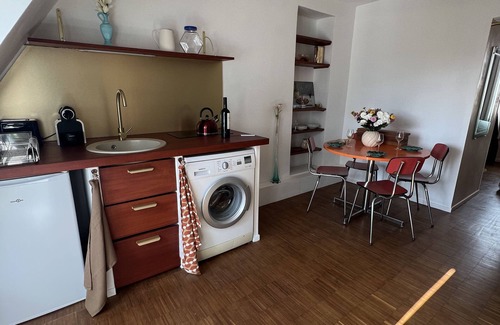 Quartier Saint-Ambroise Apartment | Sublime Appartement Parisien avec vue sur la Tour Eiffel