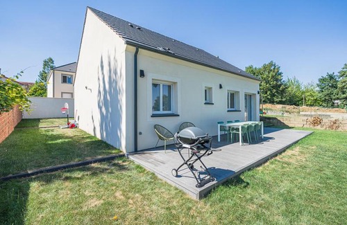 Athis-Mons Villa | Sublime Villa Neuve avec Jacuzzi