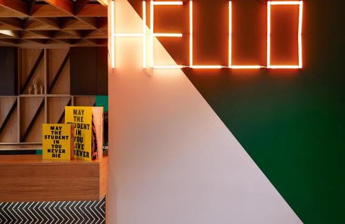 Puteaux Hotel | The Social Hub Paris La Défense
