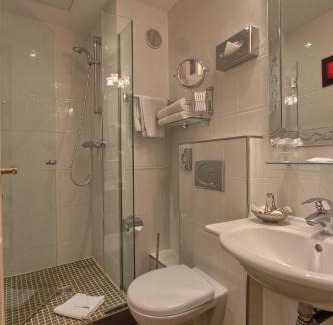 Montparnasse Hotel | Timhotel Tour Montparnasse