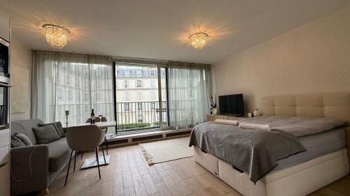 Chaillot Apartment | Tour Eiffel Haven
