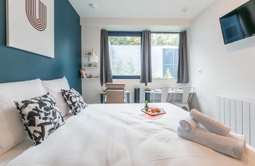 Passy Apartment | Tour Eiffel - Nicolo 12: Cosy apartment for 2