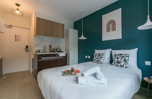 Passy Apartment | Tour Eiffel - Nicolo 21: cosy apartment for 2