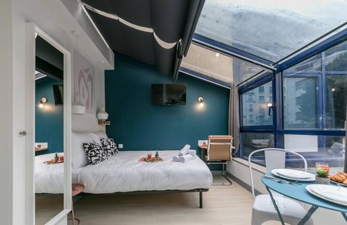 Passy Apartment | Tour Eiffel - Nicolo 25: cosy apartment for 2