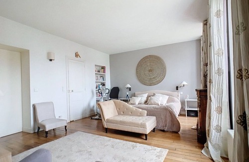 Asnieres-sur-Seine Villa | À 10 Minutes de Paris ! Villa Historique Avec Grand Jardin et Parking