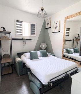 Villejuif Apartment | *Ça me convient* Studio Chaleureux