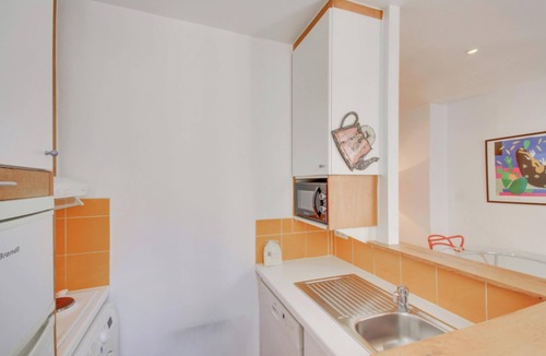 Paris City Center Apartment | 1 Bedroom Apartment in Louvre District Paris