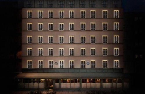 Enfants-Rouges Hotel | 100 m² Hotel ∙ 2 bedrooms ∙ 127 guests