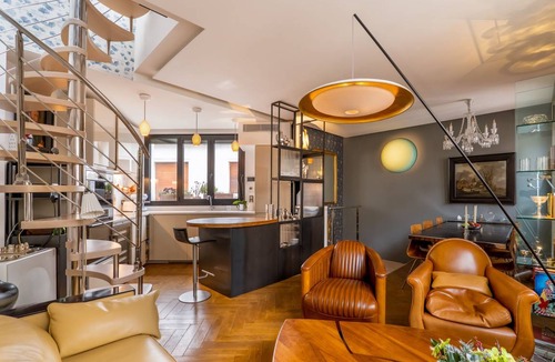 Combat House | 100 m² House ∙ 2 bedrooms ∙ 4 guests