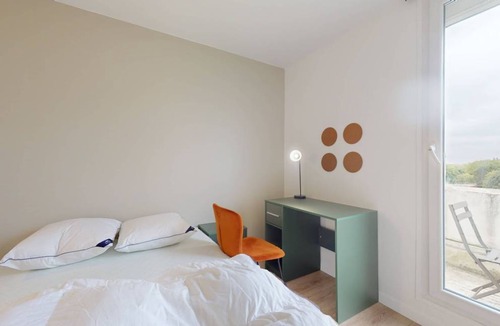 Noisy-le-Grand Resort | 100 m² Private room ∙ 1 bedroom ∙ 2 guests