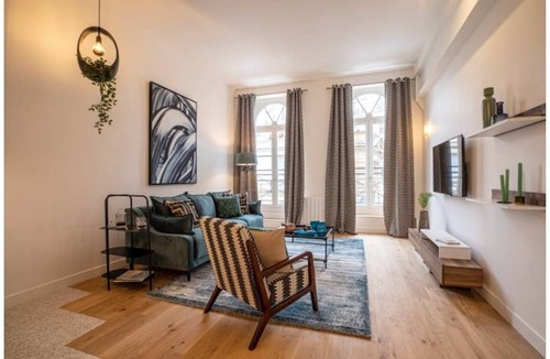 Archives Apartment | 108 m² Apartment ∙ 3 bedrooms ∙ 6 guests