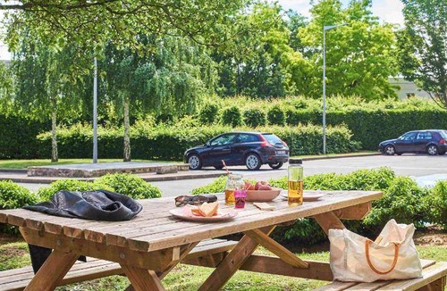 Roissy-en-France Hotel | 12 m² Hotel ∙ 127 guests