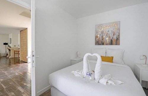 L'Hay-les-Roses Apartment | 120 m² Apartment ∙ 2 bedrooms ∙ 7 guests