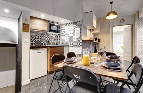 Les Halles Apartment | 127 Samara - Stunning Suite Near the Louvre