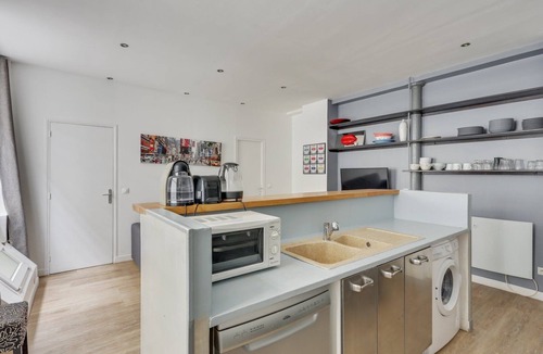 Quartier de la Folie-Mericourt Apartment | 163 Suite Carole - Superb apartment in Paris